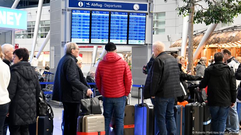 Germany: Public Sector Strikes In NRW To Hit Major Airports – DW – 02 ...