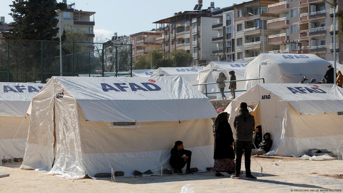 Kahramanmaraş depremlerinde evlerini kaybedenler için AFAD'ın Kırıkhan'da kurduğu çadırlar - (08.02.2023)