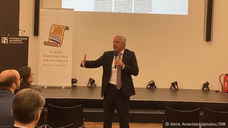 DW: Οι αγωγοί ενέργειας του Γιάννη Μανιάτη
