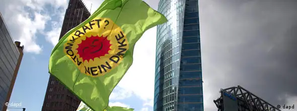 NO FLASH Demonstration gegen Atomkraft Deutschland Berlin
