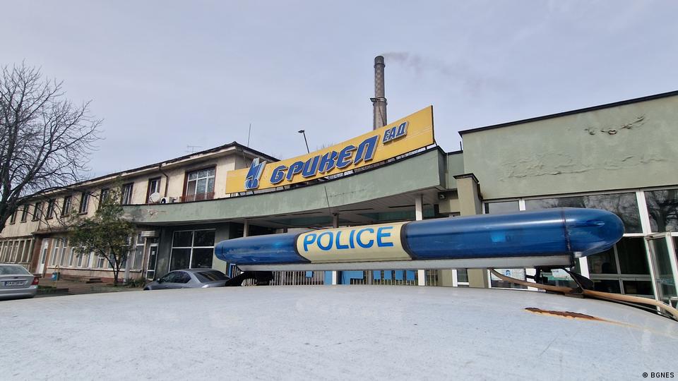 Полиция влезе в 