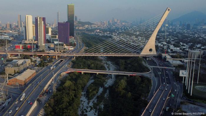 Ein Luftbild zeigt einen Teil des Stadtgebiets im mexikanischen Bundesstaat Nuevo Leon, wo Tesla ein neues Elektroauto-Werk in Monterrey, Mexiko, bauen könnte.