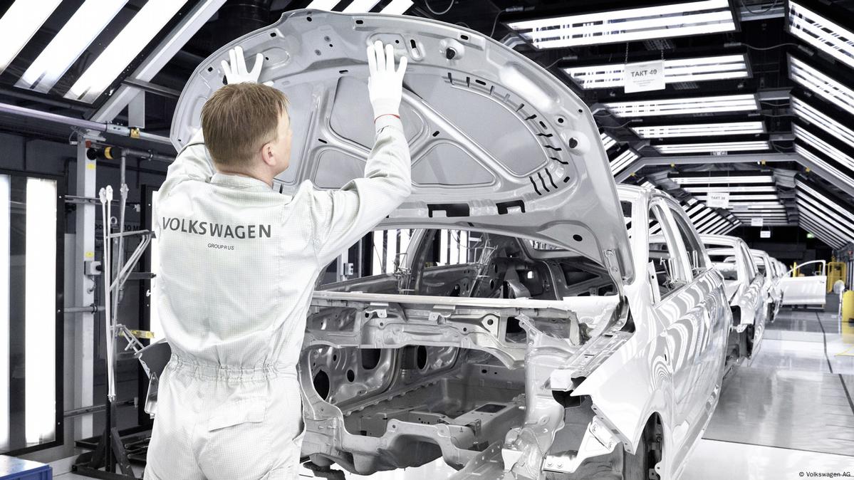 Заводы в польше. Zf friedrichshafen ag (фрг). Porsche plant. Тиссенкрупп аг. Завод porsche в лейпциге.