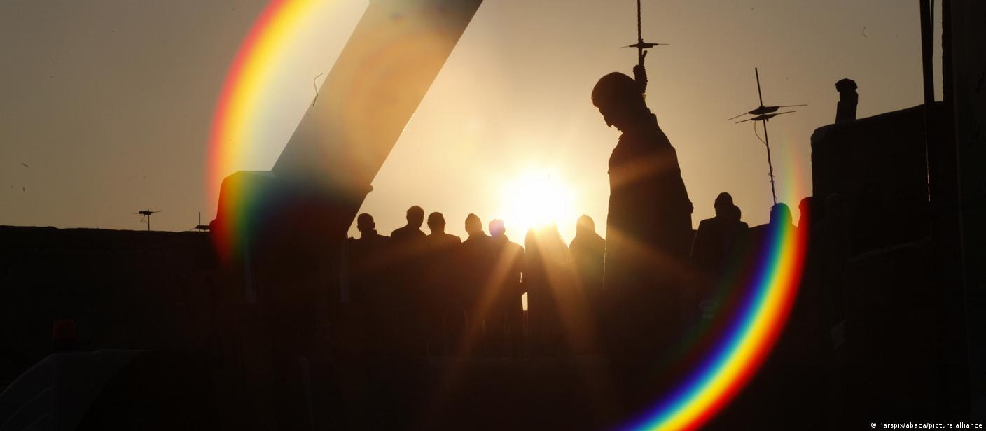 عکس مربوط به اعدام در ملأ عام در قزوین، ۸ دی ۱۳۹۰