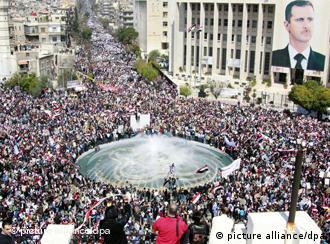 مظاهرات حاشدة شهدتها دمشق وحلب تأييدا لنظام بشار الأسد