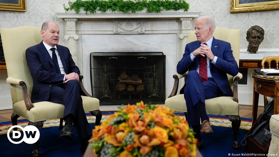 Biden dziękuje Scholzowi za „głębokie” wsparcie Niemiec dla Ukrainy – DW – 03.04.2023