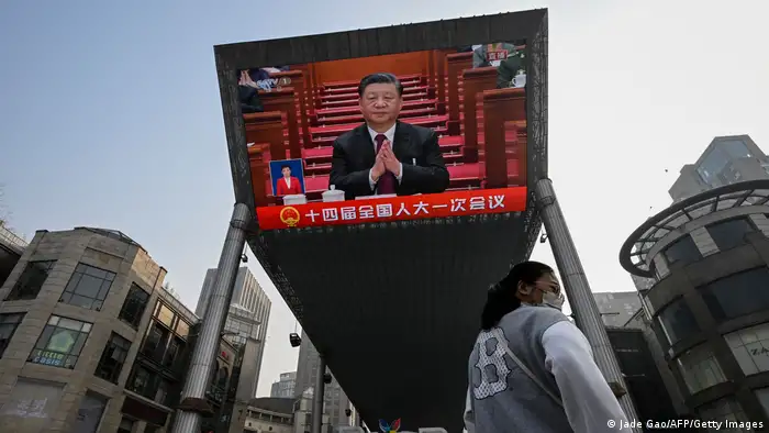 2023年3月的人大会上，56岁的秦刚当选中国国务委员，成为中国目前最年轻的副国级干部。不少观察人士认为，秦刚应该是习近平的心腹