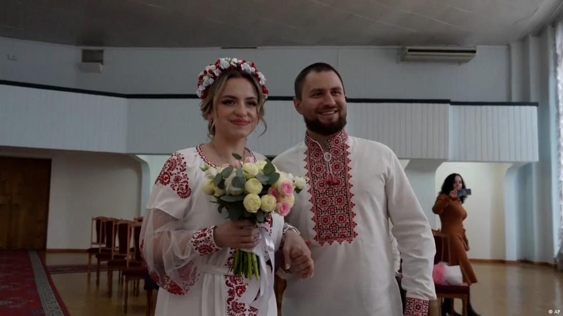 Віталій Хронюк з дружиною Анною (фото з весільної церемонії подружжя)