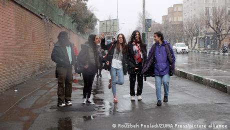 Frauentag im Iran: Kein Tag und jeden Tag