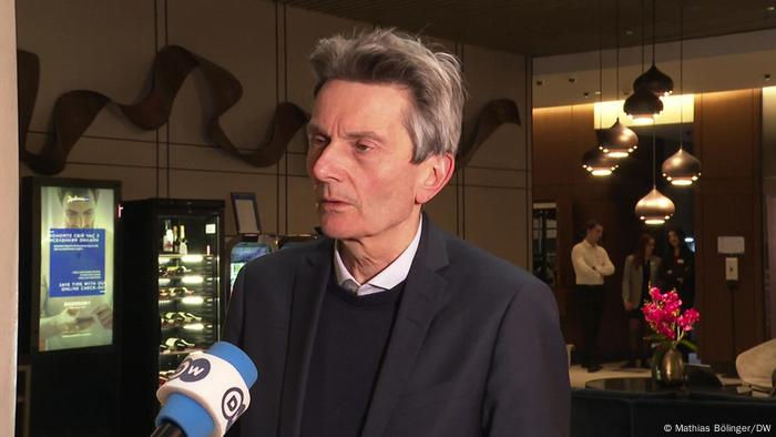 SPD-Politiker Rolf Mützenich im DW-Gespräch