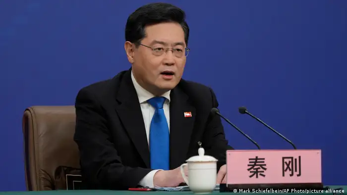 圖為中國外長秦剛3月7日出席全國人大記者會。