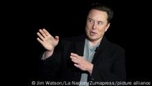 February 21, 2023: En esta foto de archivo tomada el 10 de febrero de 2022, Elon Musk gesticula mientras habla durante una conferencia de prensa en las instalaciones de Starbase de SpaceX cerca de Boca Chica Village en el sur de Texas. (Credit Image: © Jim Watson/La Nacion via ZUMA Press