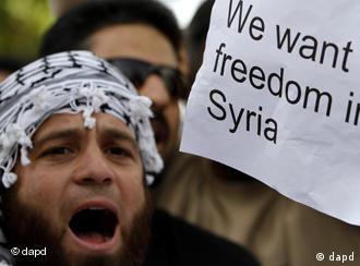 حركة الاحتجاجات في سوريا تركز على المطالبة بالحرية قبل أي مطالب أخرى