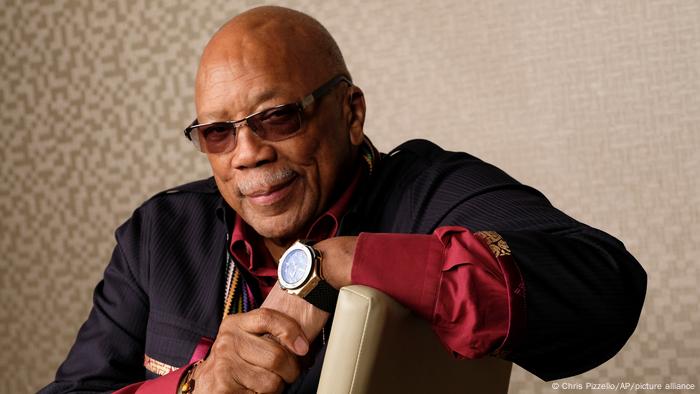 Morre Quincy Jones, lendário produtor musical, aos 91 anos