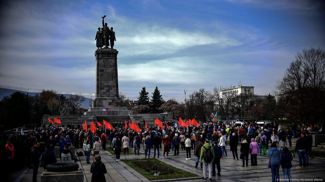 Паметникът на Съветската армия в София