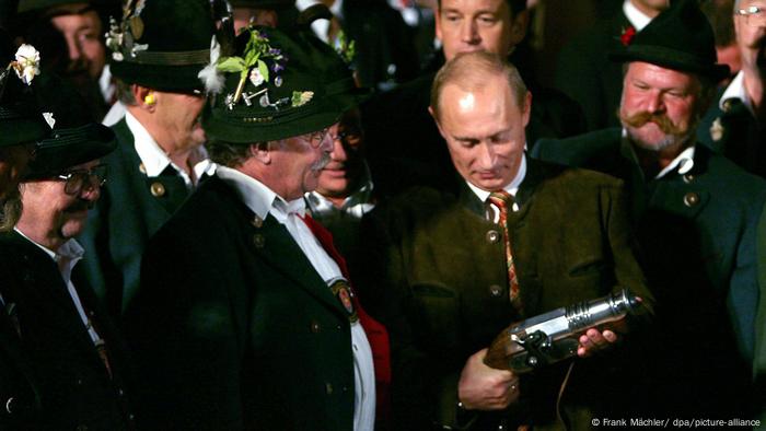 Wladimir Putin bei seinem Besuch in Aying im Jahr 2006 Wladimir Putin bei seinem Besuch in Aying im Jahr 2006