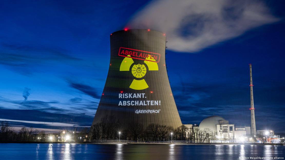 Akcija organizacije Greenpeace na njemačkoj nuklearki  Isar 2 u Niederaichbachu