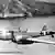 Zwei Messerschmidt Bf 110 Zerstörer der deutschen Luftwaffe während der NS-Zeit über dem Mittelmeer. (undatiertes Archivbild)