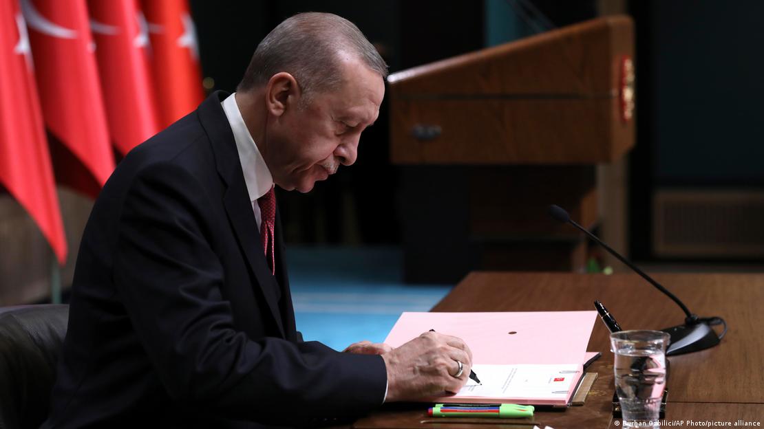 Ο Ερντογάν υπογράφει το προεδρικό διάταγμα των εκλογών