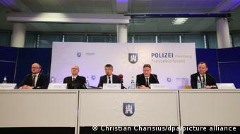 Από τη συνέντευξη τύπου