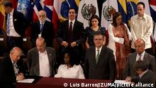 Gobierno de Colombia y ELN anuncian reanudación de diálogos