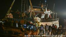Mehr als 1000 Bootsflüchtlinge in italienischen Häfen angekommen