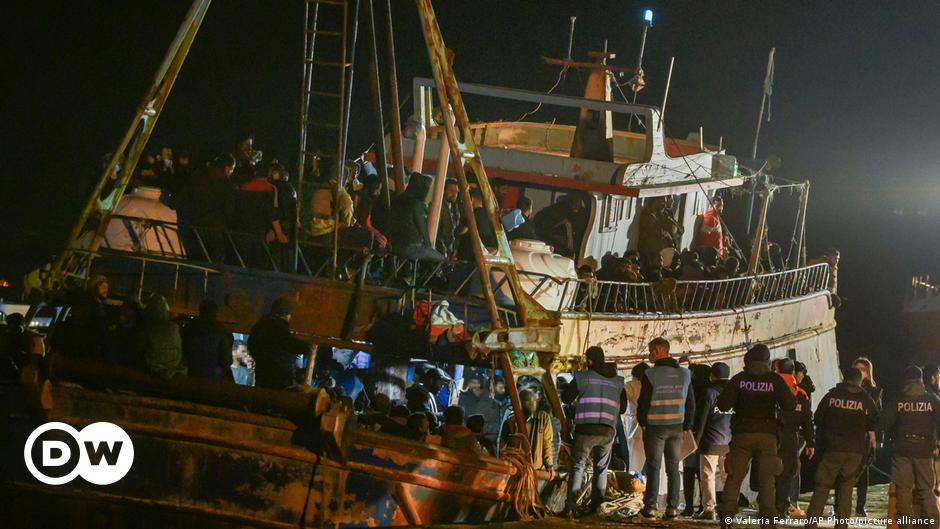 Mehr als 1000 Bootsflüchtlinge in italienischen Häfen angekommen