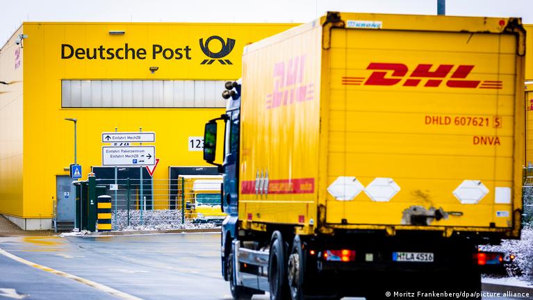 Hin Und Weg Service Deutsche Post Deutsche Post to slash 8,000 jobs – DW – 03/06/2025