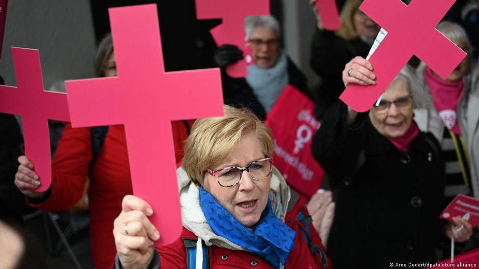 Catholic Church Germany S Controversial Synodal Path Dw 03 13 2023