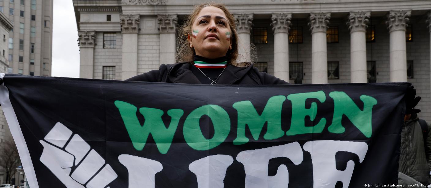 تجمع همبستگی با جنبش زن زندگی آزادی در نیویورک