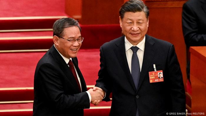 习近平发表人大闭幕讲话后，中国新总理李强也召开首秀新闻会