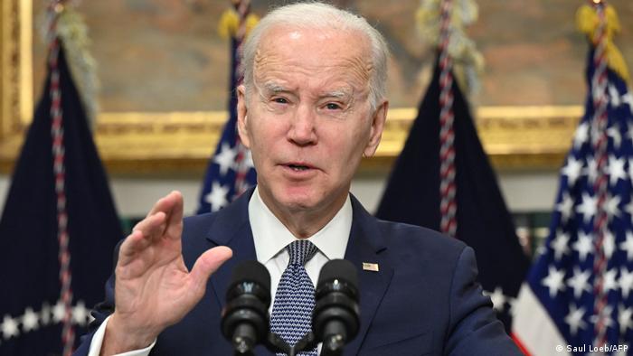 SHBA: Presidenti Joe Biden përpiqet të qetësojë klientët dhe tregjet botërore