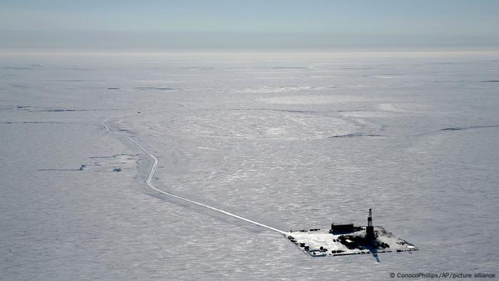 USA Alaska Eisfläche mit Lager für Erkundungsbohrungen im Willow-Ölprojekt