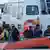 إيطاليا | مهاجرون ناجون من حادث مميت في عرض البحر في صقلية