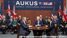 13.03.2023+++ Britain's Prime Minister Rishi Sunak, right, meets with US President Joe Biden and Prime Minister of Australia Anthony Albanese, left, at Point Loma naval base in San Diego, US, Monday March 13, 2023, as part of Aukus, a trilateral security pact between Australia, the UK, and the US. (Stefan Rousseau/Pool via AP)
