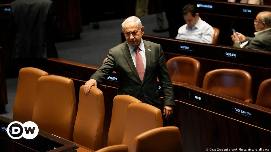 Israel passes law protecting prime minister from removal