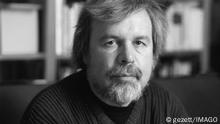 Bildnummer: 54457728 Datum: 16.01.2003 Copyright: imago/gezett
Autor, Schriftsteller, Poet Richard Wagner fotografiert in Berlin am 16.01.2003 kultur people literatur kbdig xo0x 2003 quer Schriftsteller literatur Autor Portrait Persoenlichkeit Author writing writer Culture Kulture Dichter Poet o0 Shooting, privat
Bildnummer 54457728 Date 16 01 2003 Copyright Imago Author Writer Poet Richard Wagner photographed in Berlin at 16 01 2003 Culture Celebrities Literature Kbdig xo0x 2003 horizontal Writer Literature Author Portrait Personality author Writing Writer Culture Kulture Poet Poet o0 Shooting private