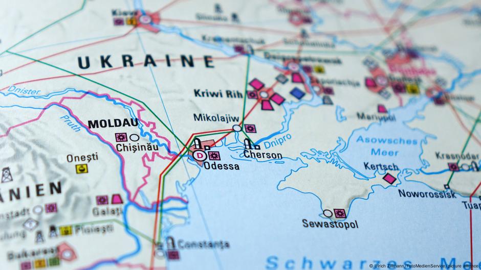 Karta Ukrajine sa Krimom, susdenom Moldavijom i Rumunijom