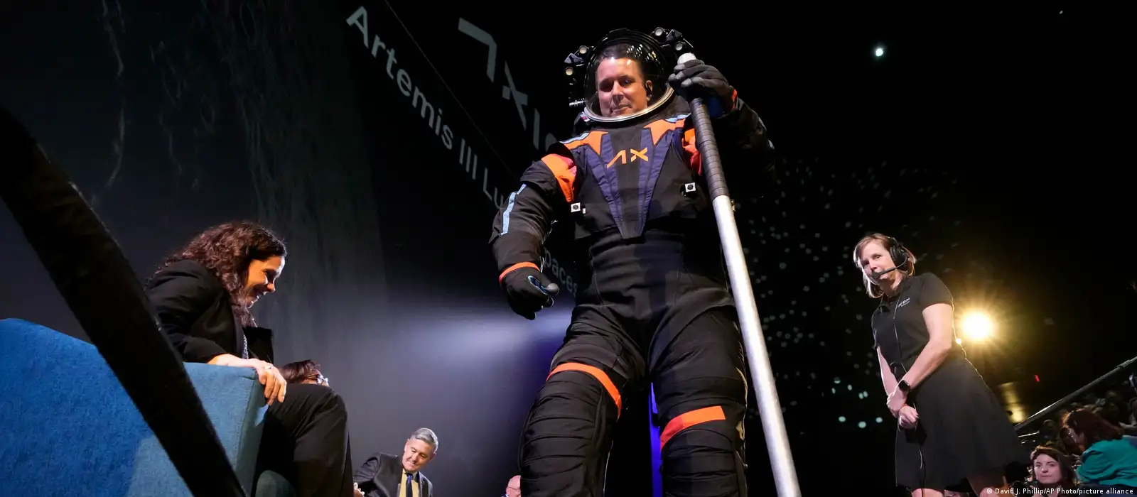 NASA and private company promote new astronaut space suit – DW