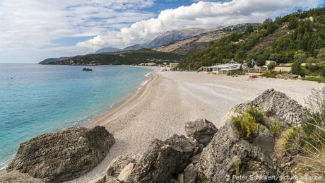Σάλος για τις διακοπές της Μελόνι στην Αλβανία