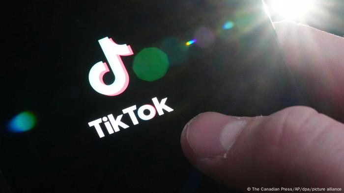 TikTok | Logo auf einem Mobiltelefon