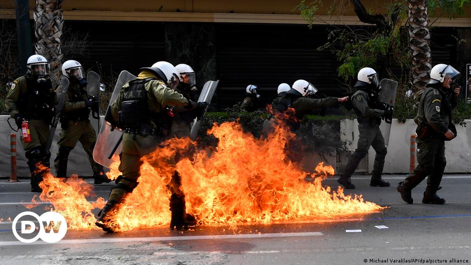 Zehntausende bei Protesten wegen Zugunglück in Griechenland