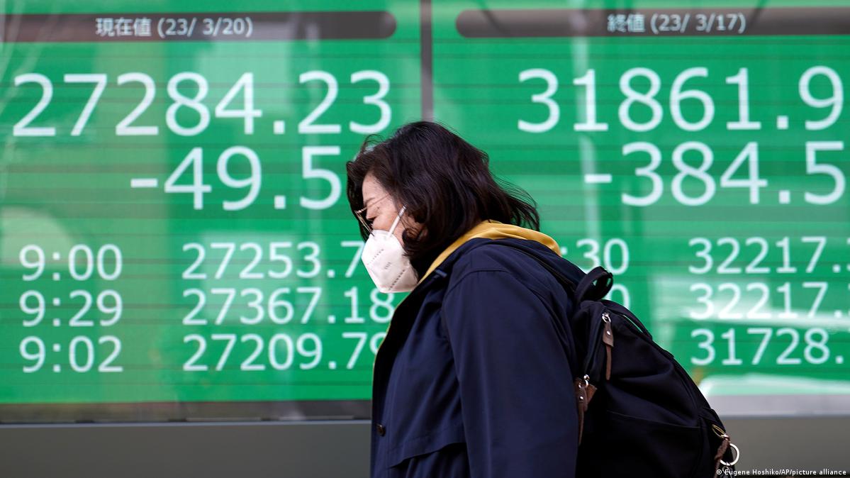 Japan's Nikkei sees biggest tumble since 1987 crash