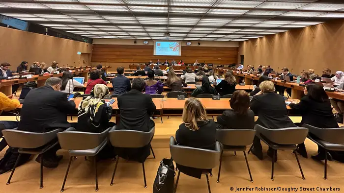 DW Yalda Zarbakhch bei einem Side Event beim UN Menschenrechtsrat in Genf