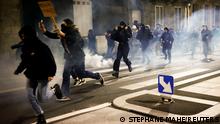 فرنسا اعتقال العشرات من المحتجين غداة تصويت حجب الثقة