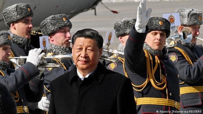 Xi Jinping de visita en Moscú.
