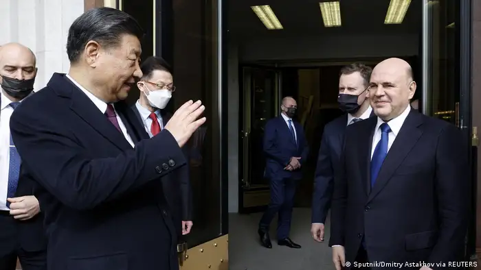 今年3月，中國國家主席習近平造訪俄國進行國事訪問，曾與俄國總理米舒斯京會面，並邀請他訪中。