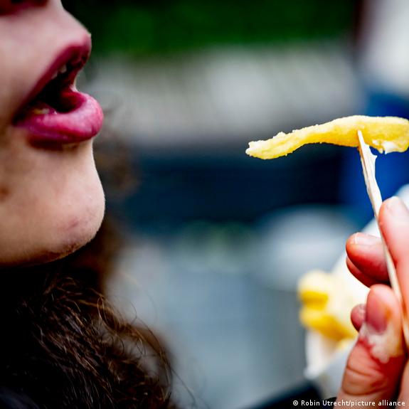 does tobacco make you hungry Cannabis cravings: Why smoking weed makes you hungry