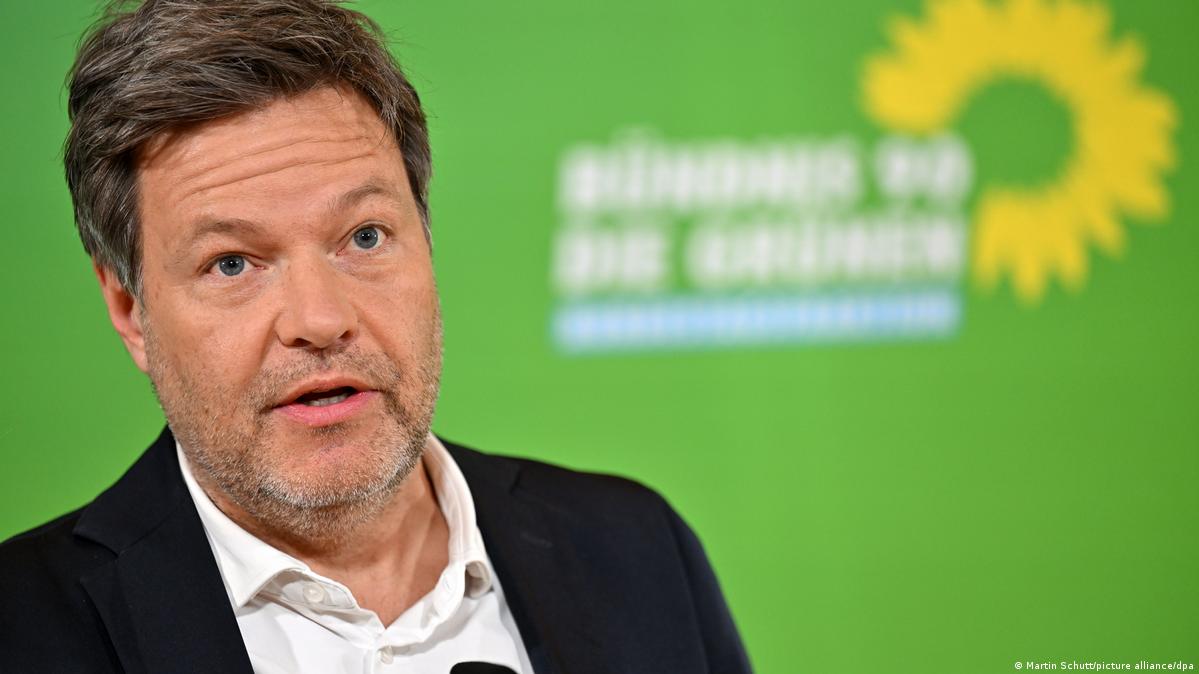 Angry Greens upset at German government allies DW 03/24/2023