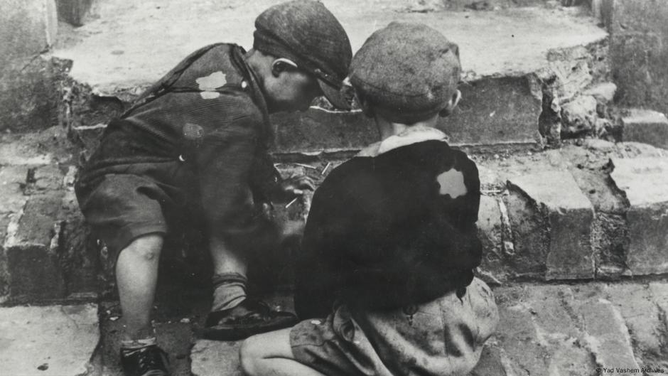 Yad Vashem Brings Holocaust Photo Exhibition to Berlin – DW – 03/24/2023